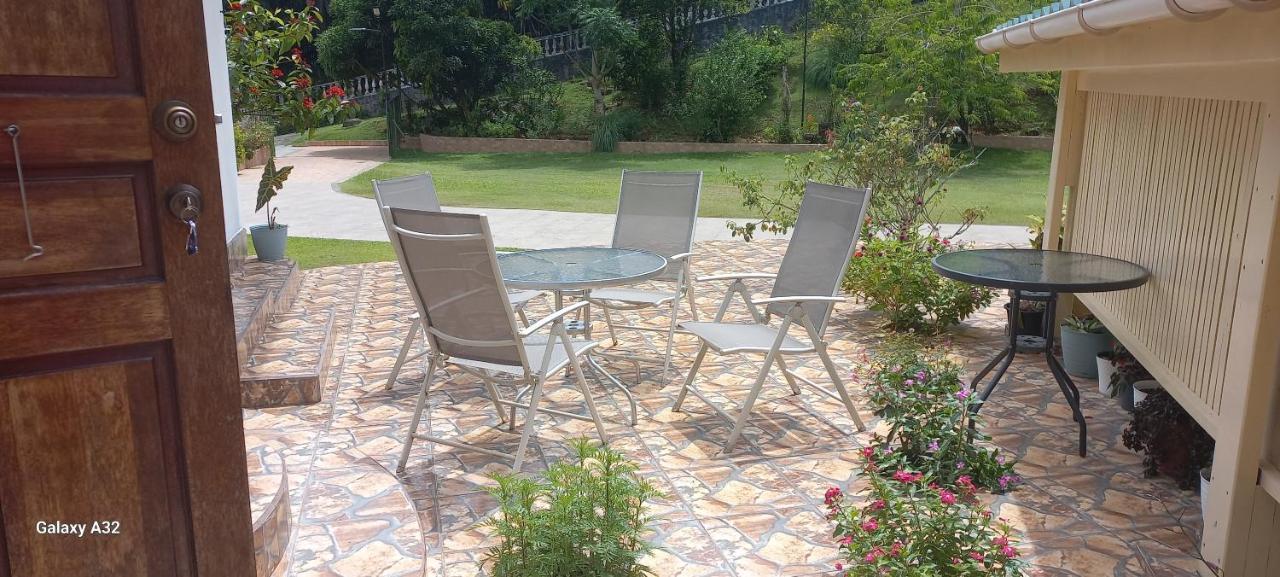 Loversnest Self Catering Anse aux Pins Exteriér fotografie