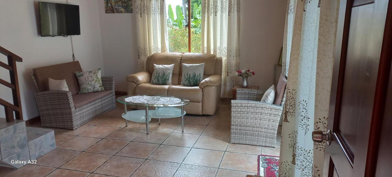 Loversnest Self Catering Anse aux Pins Exteriér fotografie